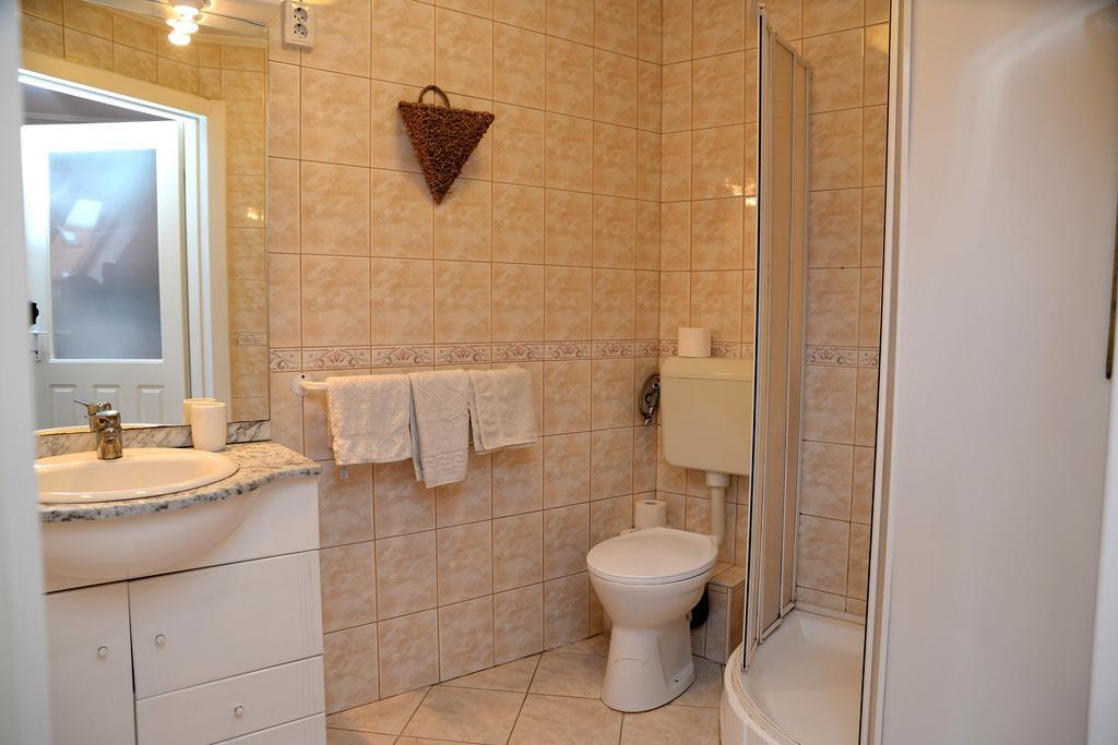 Abbázia Apartman Villa Gyula Exterior foto